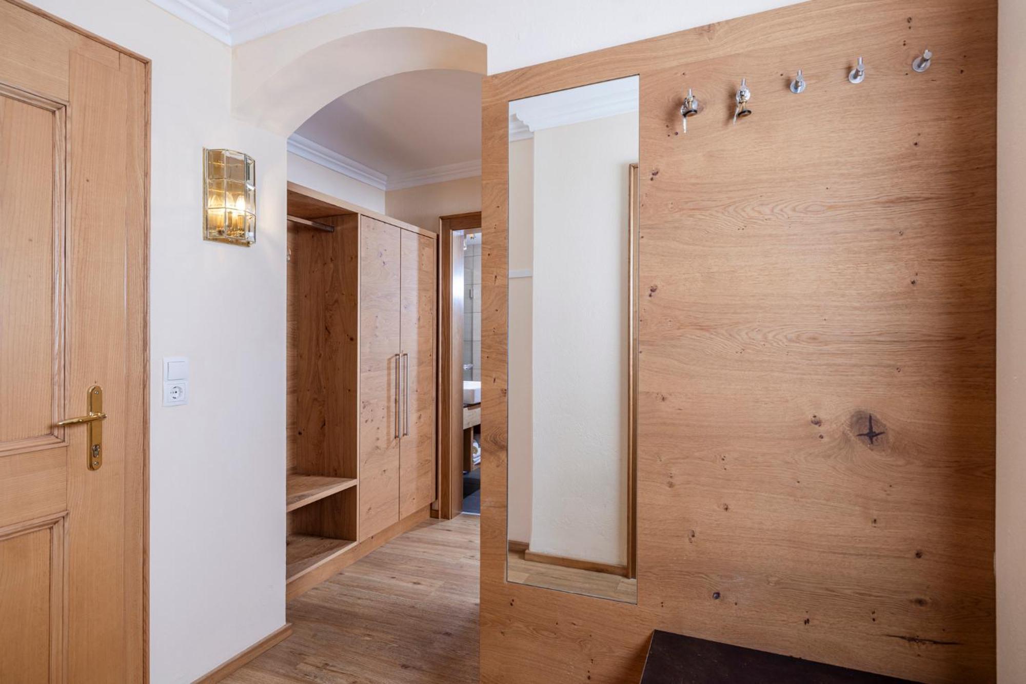 Aparthotel Landhaus St. Joseph Mayrhofen Esterno foto
