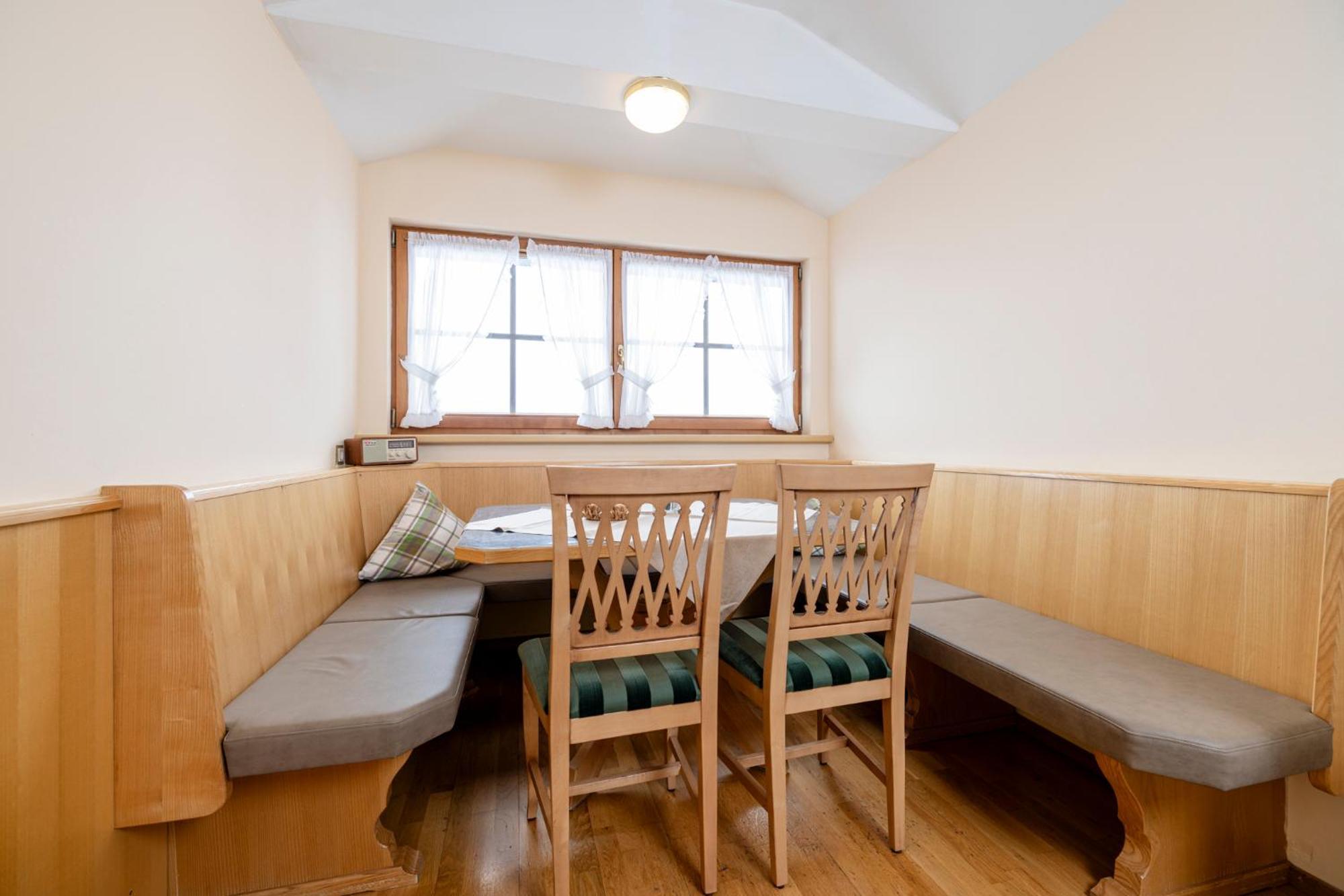 Aparthotel Landhaus St. Joseph Mayrhofen Esterno foto