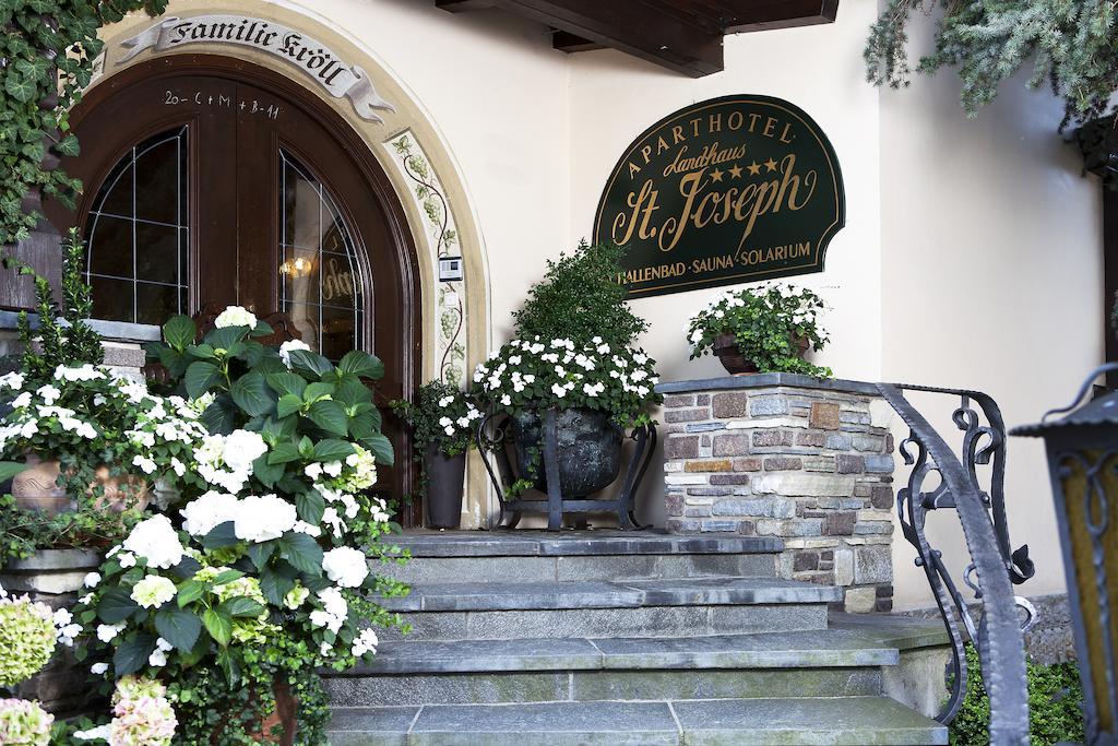Aparthotel Landhaus St. Joseph Mayrhofen Esterno foto