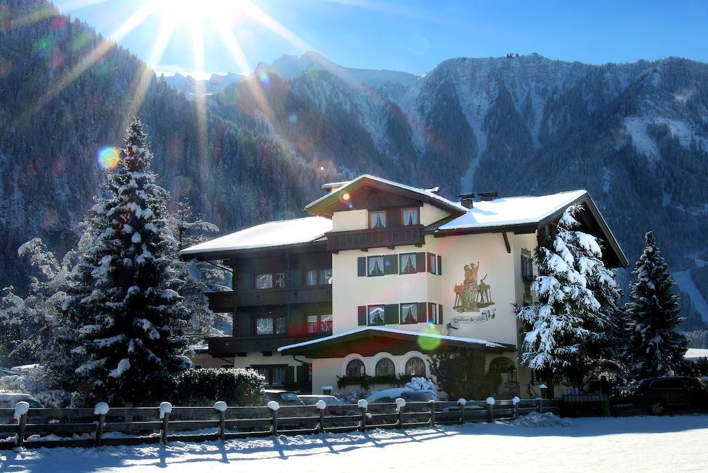 Aparthotel Landhaus St. Joseph Mayrhofen Esterno foto