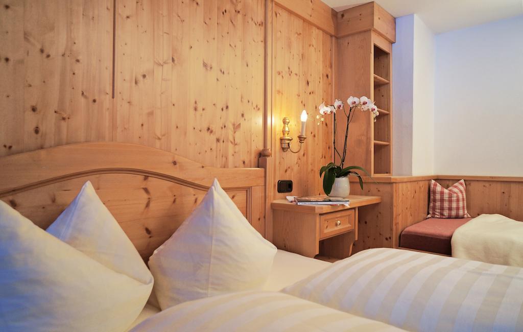 Aparthotel Landhaus St. Joseph Mayrhofen Esterno foto